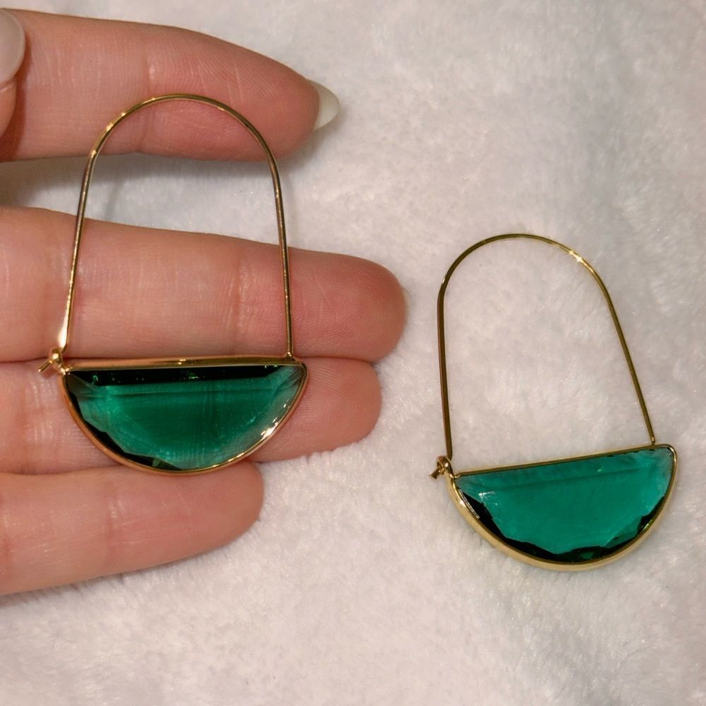 Green hoop earrings N495 - Picture 3 of 3